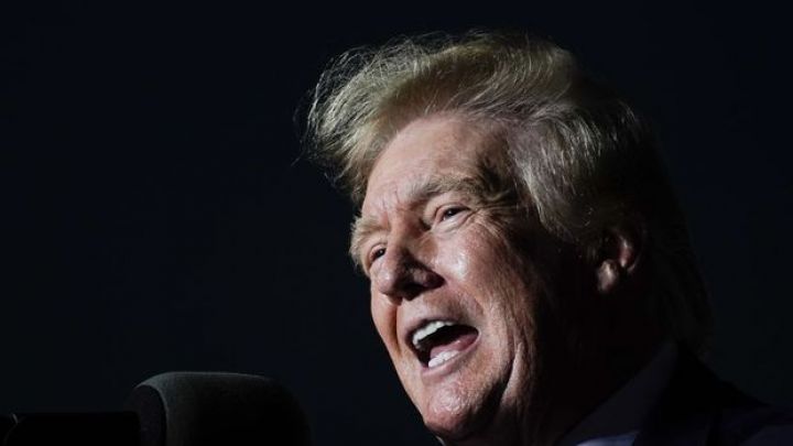 FBİ Trampın evində axtarış aparıb