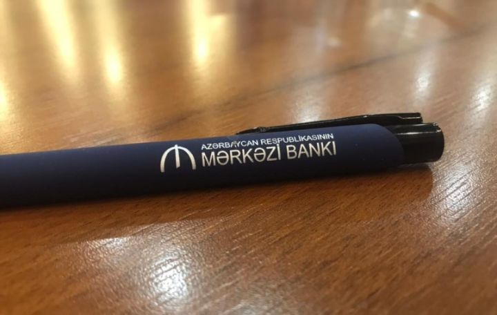 Mərkəzi Bankın işçilərinə çəkdiyi xərci 15 % artırıb, verdiyi kreditləri 13 % azaldıb