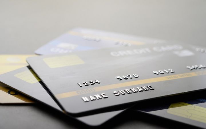 "Alış-veriş zamanı kartdan karta köçürülən ödənişlər araşdırılmalıdır"