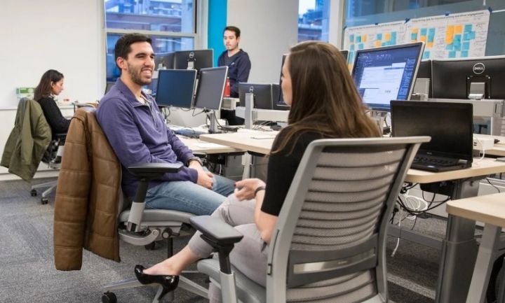 Azərbaycandan əcnəbilərə yerli  İT şirkətlərdə işləmələri üçün güzəşt