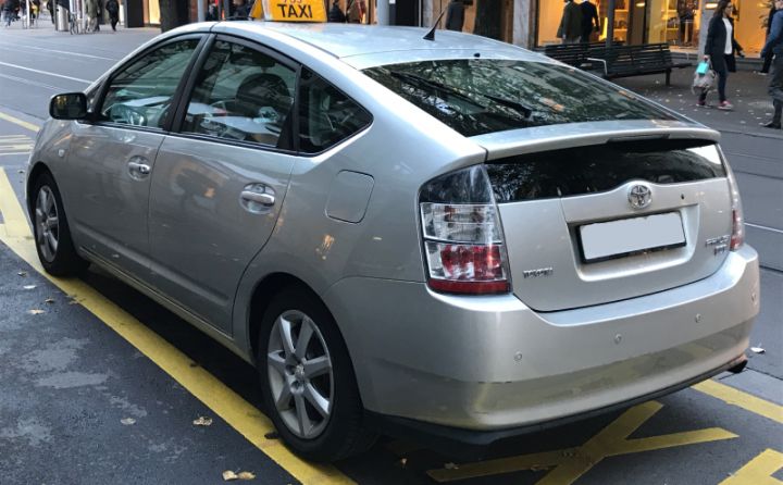 Taksi üçün istifadə olunan avtomobillərə görə daha yüksək sığorta haqqı ödənilə bilər