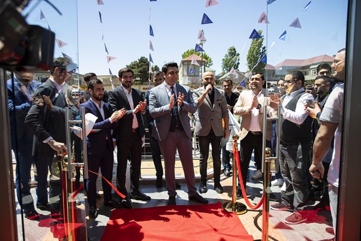 "Smart Electronics" İnşaatçılar filialını yenilədi - FOTOLAR