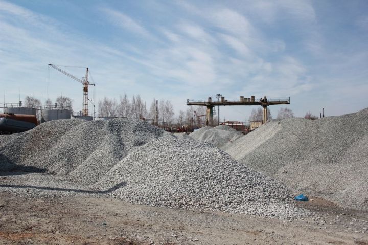 Qum-çınqıl yataqlarının 94 hektar sahəsi hərraca çıxarılıb