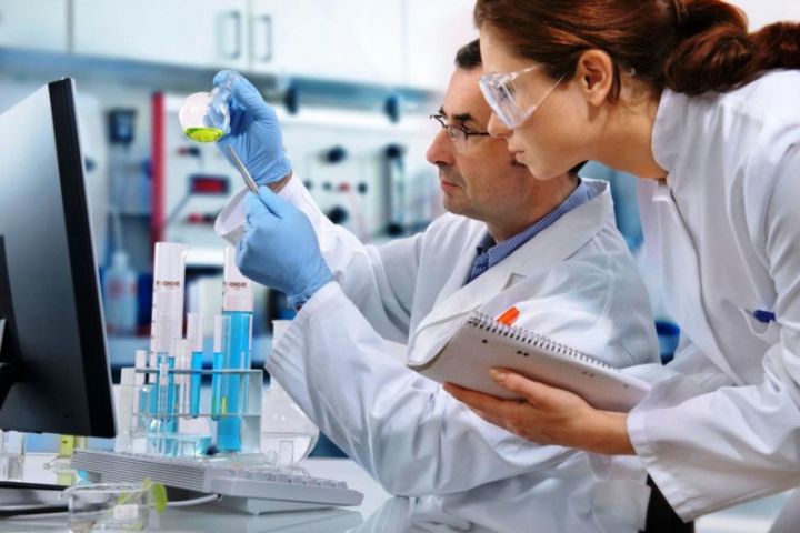 Həkimlərin əməkhaqlarının artırılması məsələsinə baxılacaq