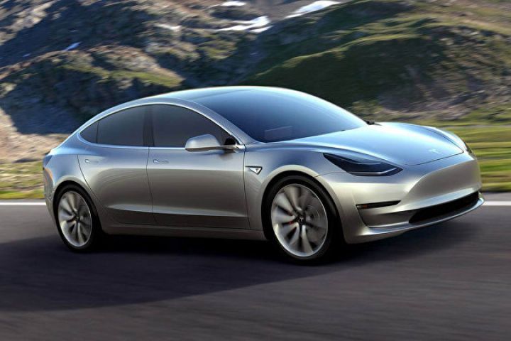 Tesla 321 min avtomobili geri çağırır