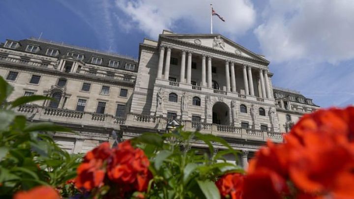 İngiltərə son 33 ilin ən böyük faiz artımını edə bilər