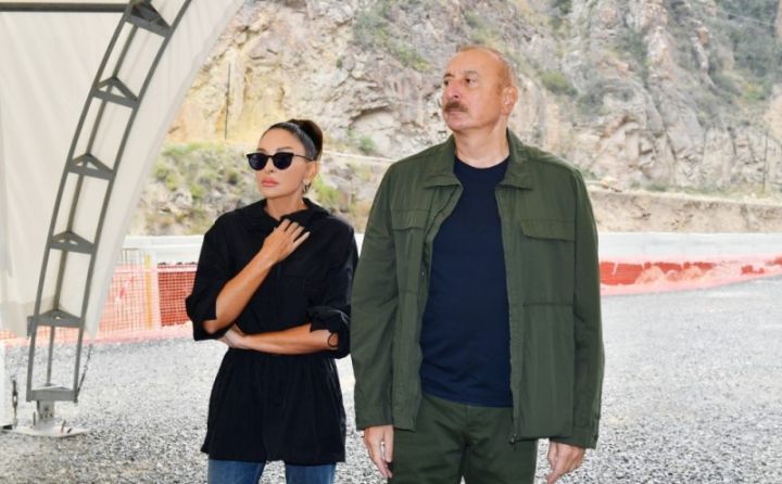 İlham Əliyev mebel fabrikini işə salıb