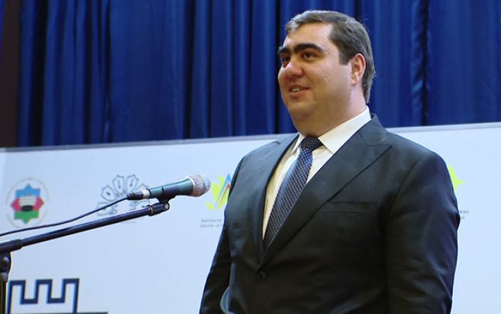 Talıbova məxsus şirkətin ofisinin önündə aksiya keçirilib