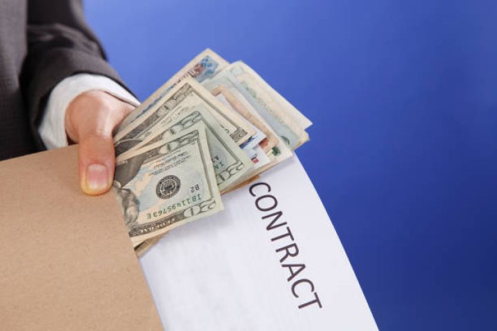 Qlobal satınalmaların dəyəri 2013-cü ildən bəri ilk dəfə 3 trilyon dollardan aşağı düşüb