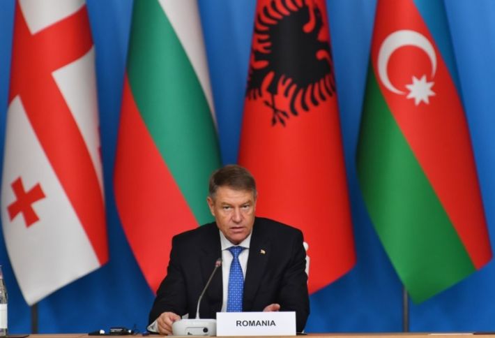 Rumıniya Prezidenti: Xəzər qazının əlavə həcmlərinin alınmasında çox maraqlıyıq
