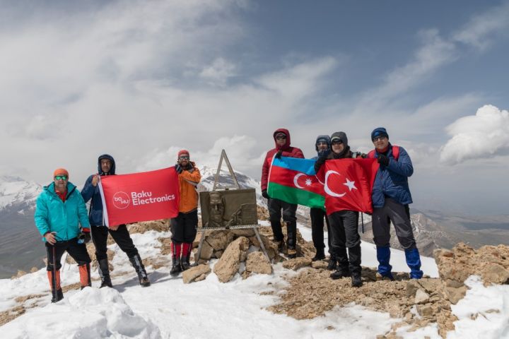 "Baku Electronics"in rəhbər heyəti “Heydər Zirvəsi”-nə yürüş edib - FOTO/VİDEO