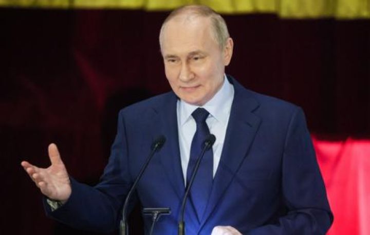 Putin bildirib ki, Rusiya iqtisadiyyatı ritmik işləyir