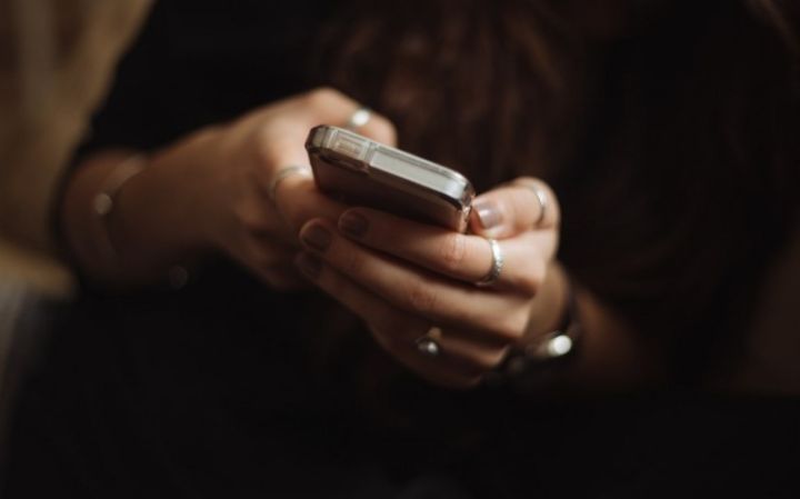 Mobil cihazların qeydiyyatına görə dövlət rüsumları azaldıldı