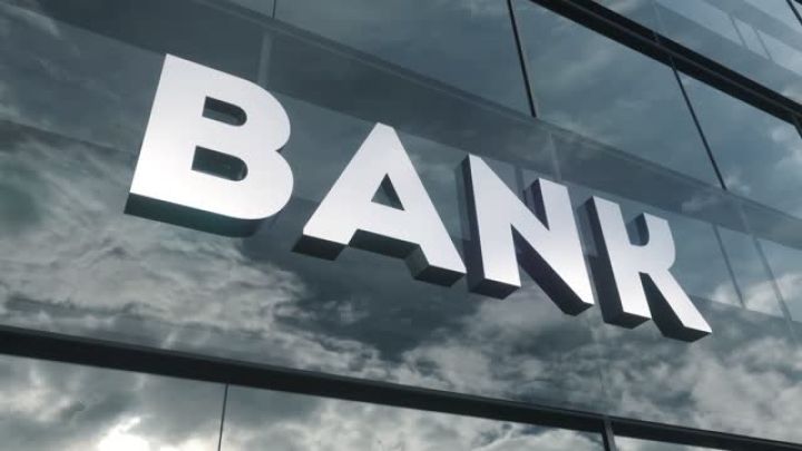 10 ayda bankların cəmi xalis mənfəəti  908 milyon manatı keçib