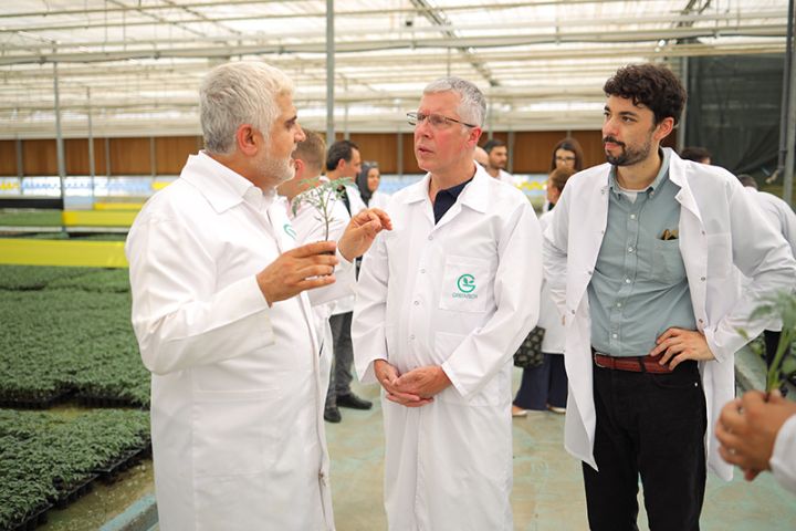 Birləşmiş Krallığın Azərbaycandakı səfiri Tahir Gözelin  GreenTech müəssisəsini ziyarət edib