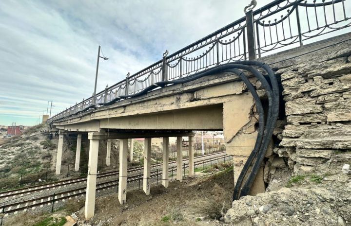 Sumqayıt şəhərini Saray qəsəbəsi ilə birləşdirən körpü keçidi sökülür