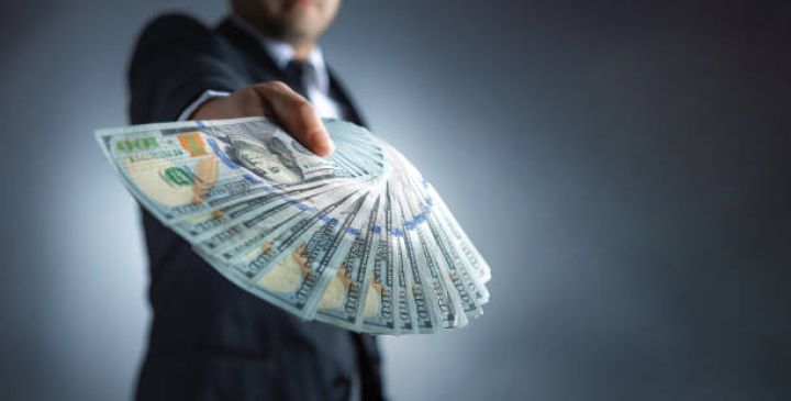 Banklara dollar satıldı - VALYUTA HƏRRACI KEÇİRİLDİ