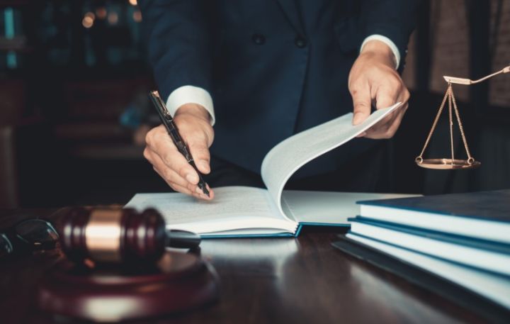 "Almaniyadan gətirdiyim "Land Rover"i nazirliyin qarşısına apardım, 40 min dollara razılaşdıq"