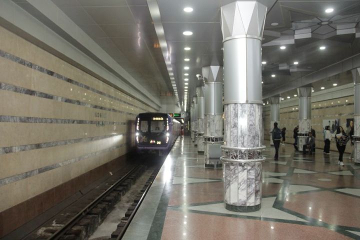 Metrodan daha çox sərnişin istifadə edib