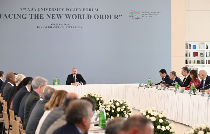 "Avropa Komissiyasında çəhrayı eynəkləri çıxarmalıdırlar"