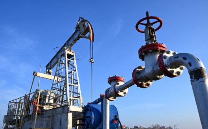 Brent neftinin qiyməti 68 dollardan aşağı düşdü