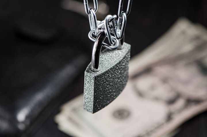 Dolların sabah üçün rəsmi məzənnəsi müəyyən olunub