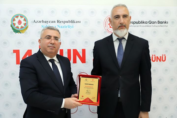 Bank Respublika qan donorluğunda fəal iştiraka görə təltif olundu!