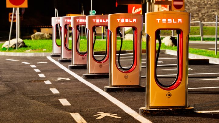 Tesla-nın Avropada satışları 5-ci aydır azalır