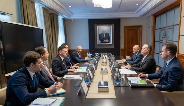 Babayev Avrasiya İnkişaf Bankının sədri Podquzov ilə görüşüb