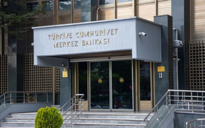 Türkiyə Mərkəzi Bankı lirəni dəstəkləmək üçün 3 gündə 25 milyard dollar xərcləyib