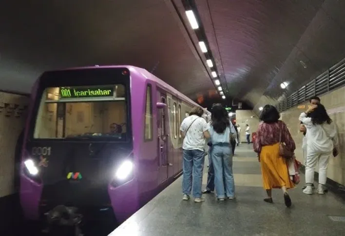 Ötən ay Bakı metrosu ilə 20 milyona yaxın sərnişin daşınıb