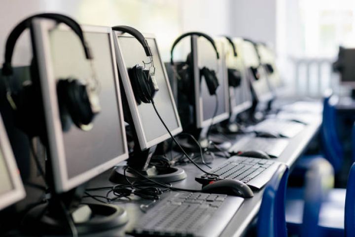 Nazirlik 40 milyon manatlıq kompüter alır