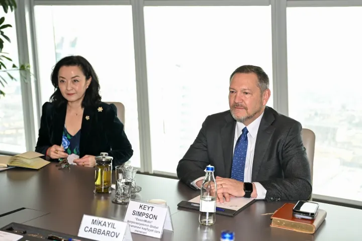 Nazir “ExxonMobil”ın meneceri ilə əməkdaşlığın inkişafını müzakirə edib