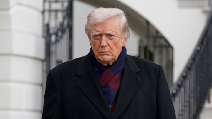 Tramp: Hörmüz boğazında mina varsa, götürün, əks halda nəticələri ağır olacaq