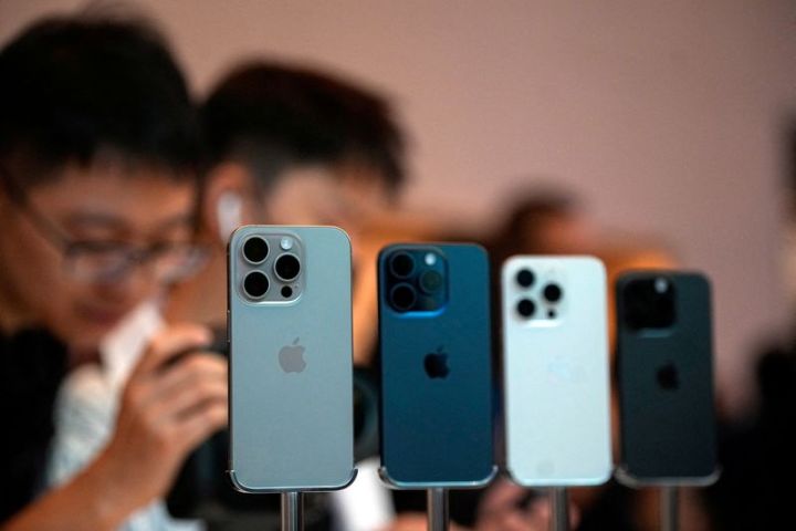 Apple-ın Çində smartfon satışları 23% artıb