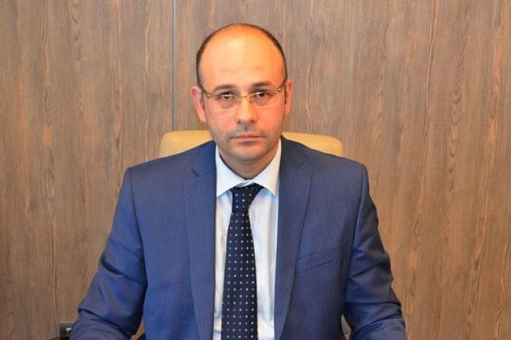 Bankir: "Manat tarazlığını tapıb, bahalaşmağa davam edəcək"