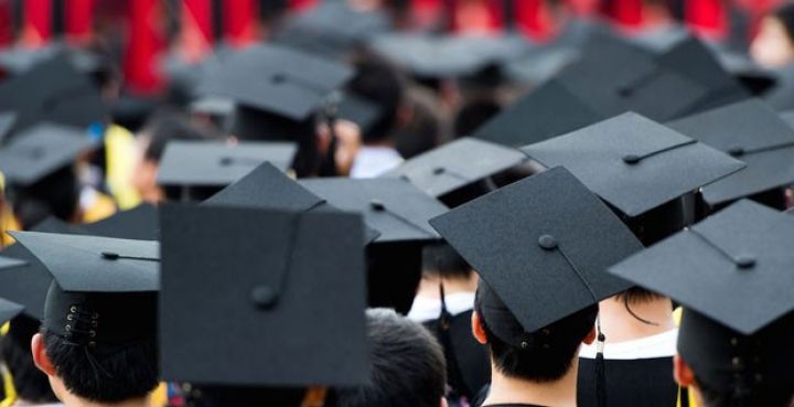 İSET-in İqtisadiyyat üzrə magistr dərəcəsi