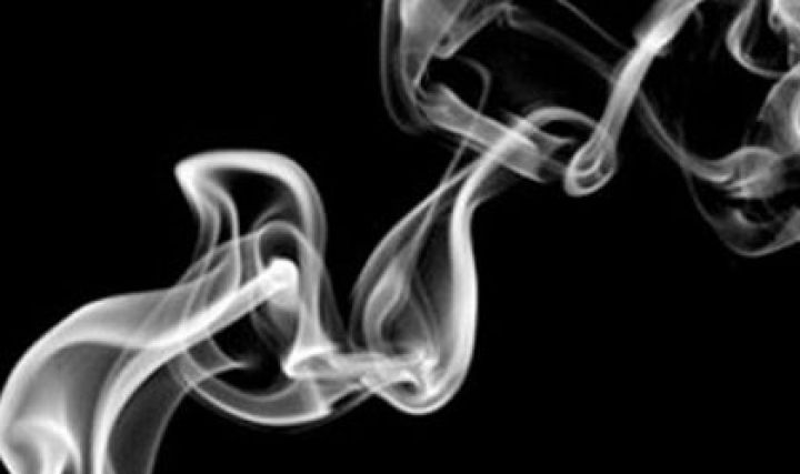 Azərbaycanda kişilərin 36 faizi "zəhər" çəkir