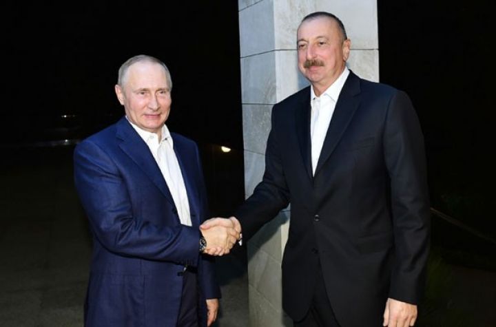 "Çətin problemlərin həlli yollarını axtarırıq" - Putin və Əliyev görüşü