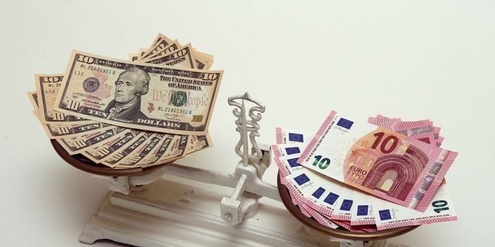 EUR/USD məzənnəsi 1.11 dollara kimi düşə bilər