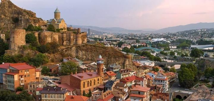 AYİB Gürcüstana Azərbaycandan daha çox sərmayə yatırıb