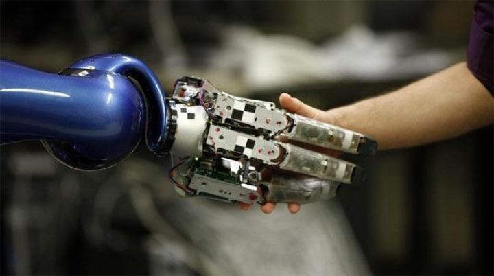 Texnologiyada satınalmaların dəyəri 700 milyard dolları keçdi