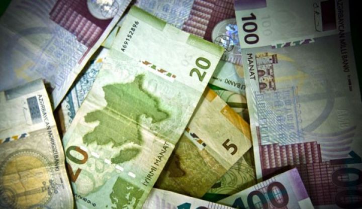 Ödənməyən kreditlər artır - 1,7 MİLYARD MANATI KEÇDİ