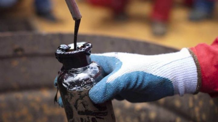 Brent nefti 3 faizdən çox bahalaşdı