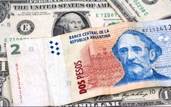 Peso Dollar qarşısında 108% ucuzlaşdı
