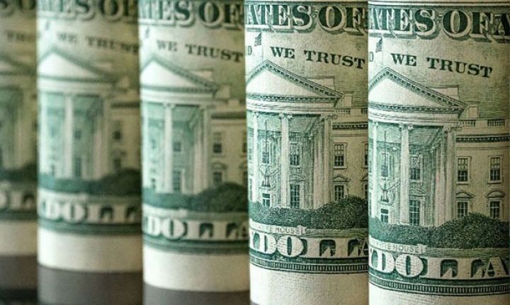 Dolların bazar ertəsinə olan rəsmi məzənnəsi açıqlandı