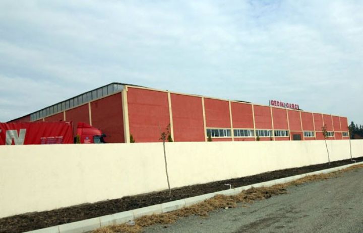 "Gedik-Carçı” Elektrod Zavodunda son tamamlanma işləri görülür