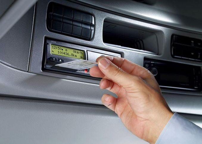 Sərnişin avtomobilləri taxoqrafla təchiz ediləcək - QƏRAR