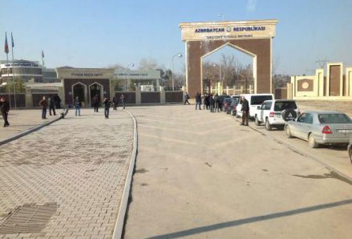 Azərbaycanlı turistlər Gürcüstana axır, gömrük postunda sıxlıq yaranır