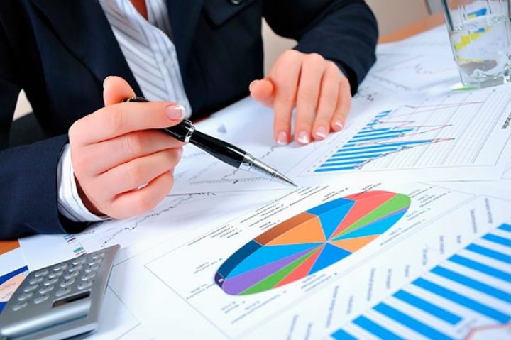 “Merkuri” kredit təşkilatının səhmdarlarından biri payını satıb